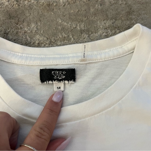 Everafter Pocket Tees - Picture 3 of 6